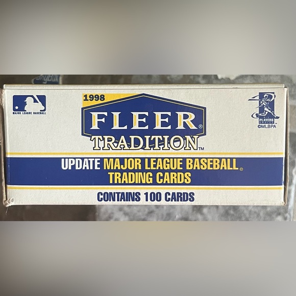 1998 Fleer Update MLB Trading Card Set - Picture 2 of 4